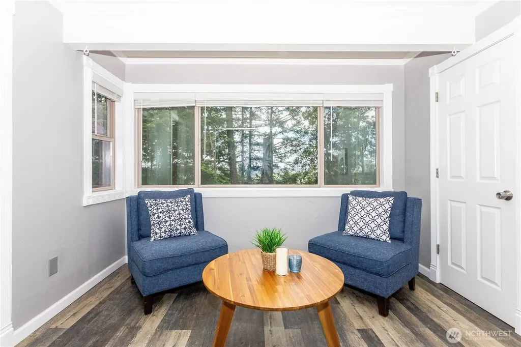 12517 NE 23rd Place Bellevue WA 98005
