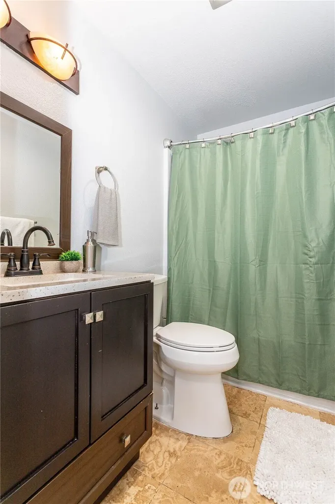 12517 NE 23rd Place Bellevue WA 98005
