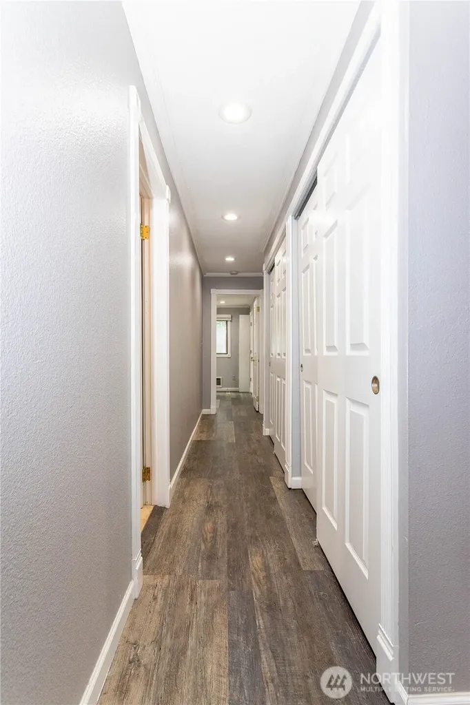 12517 NE 23rd Place Bellevue WA 98005