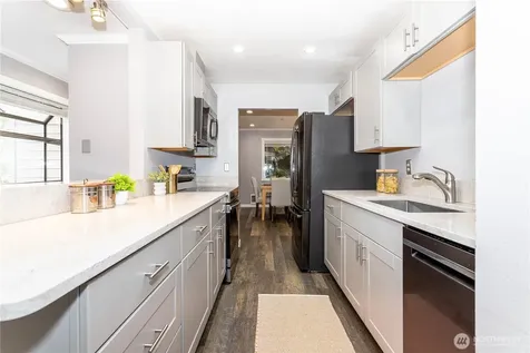 12517 NE 23rd Place Bellevue WA 98005