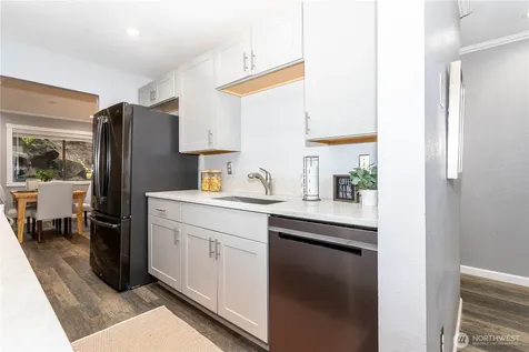 12517 NE 23rd Place Bellevue WA 98005