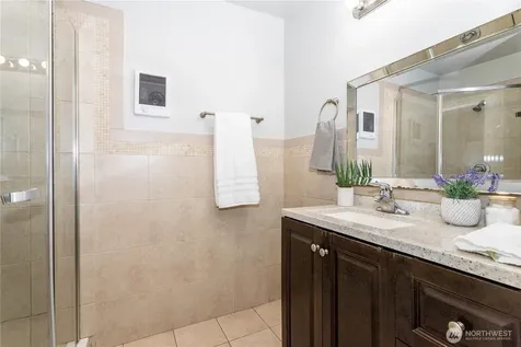 12517 NE 23rd Place Bellevue WA 98005