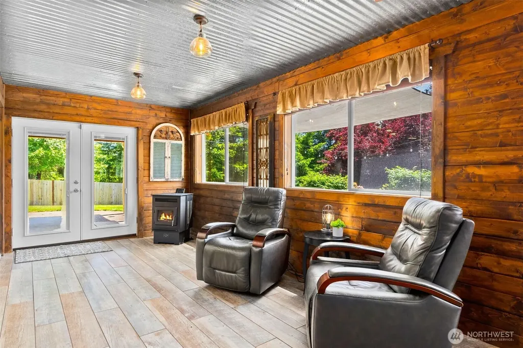 5924 139th Trail SW Rochester WA 98579