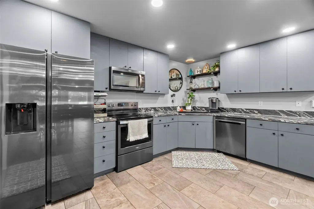 5924 139th Trail SW Rochester WA 98579