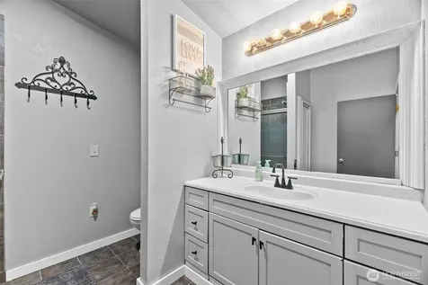 5924 139th Trail SW Rochester WA 98579
