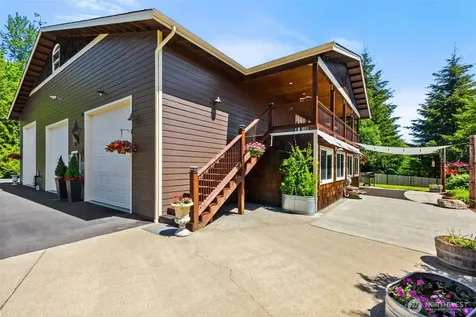 5924 139th Trail SW Rochester WA 98579