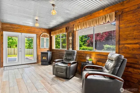 5924 139th Trail SW Rochester WA 98579