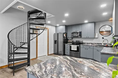 5924 139th Trail SW Rochester WA 98579