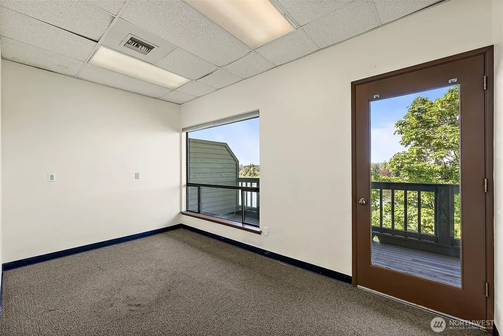 2025 Wheaton Way Bremerton WA 98310