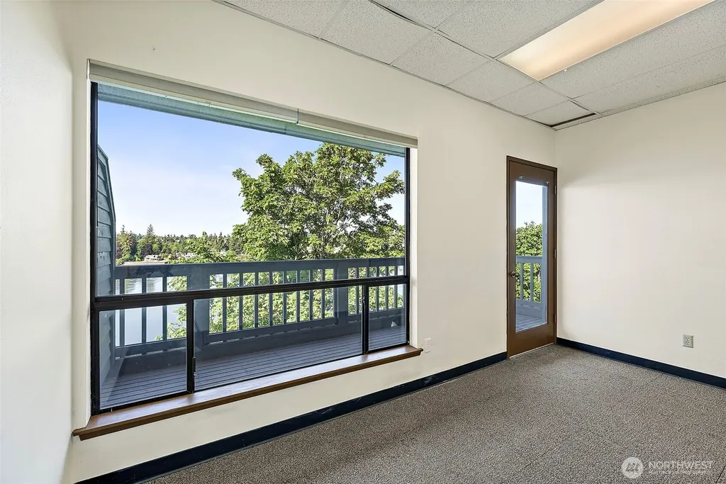 2025 Wheaton Way Bremerton WA 98310