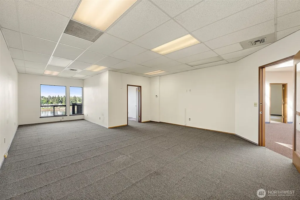 2025 Wheaton Way Bremerton WA 98310