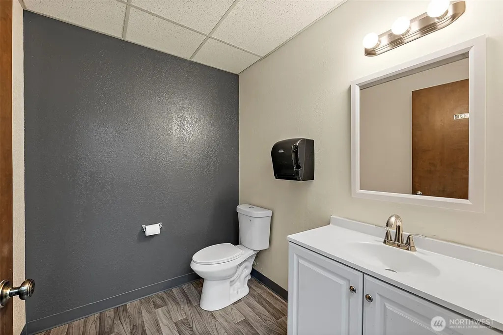 2025 Wheaton Way Bremerton WA 98310