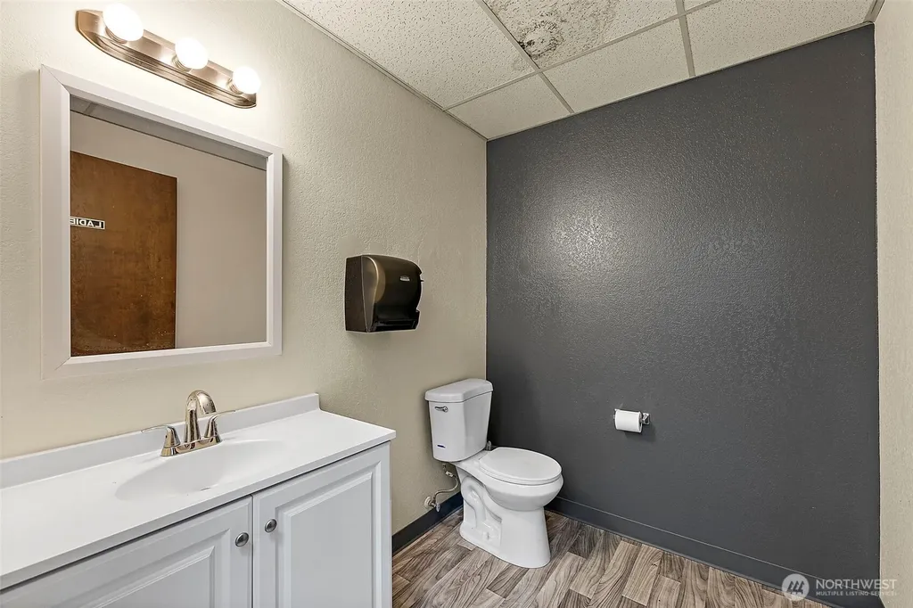 2025 Wheaton Way Bremerton WA 98310