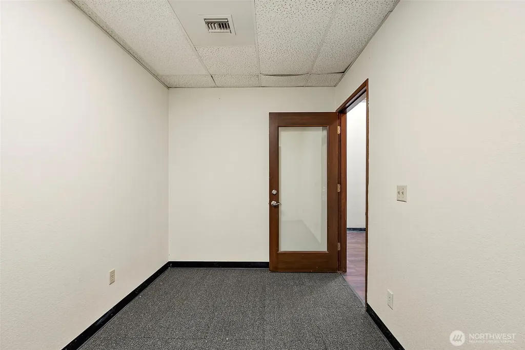 2025 Wheaton Way Bremerton WA 98310
