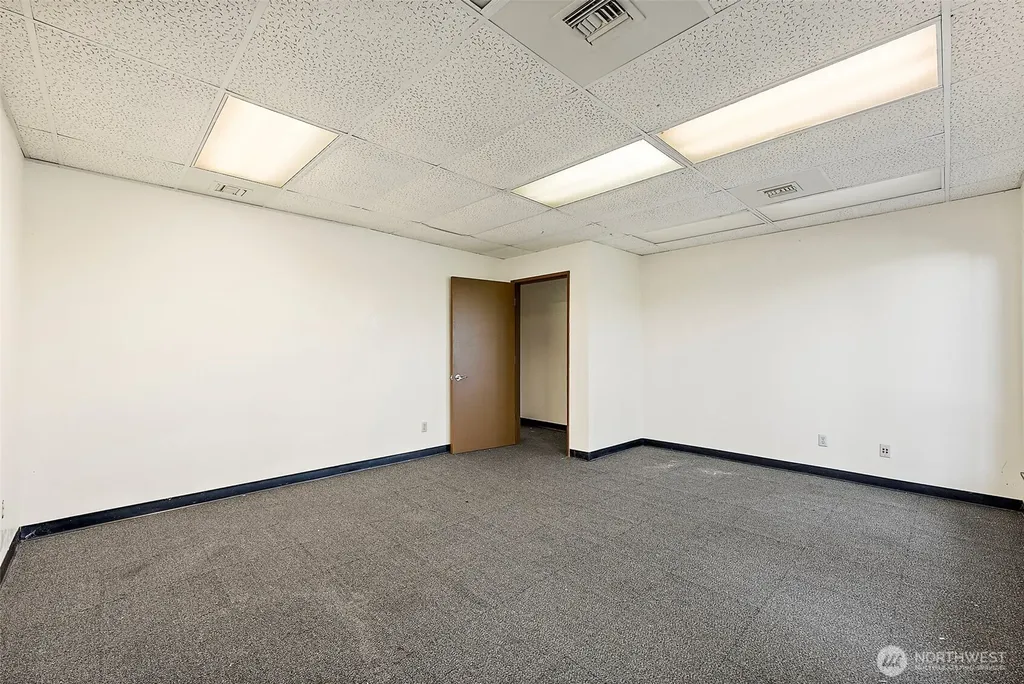 2025 Wheaton Way Bremerton WA 98310