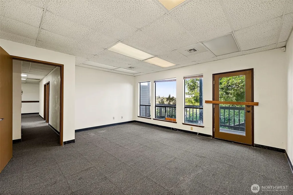 2025 Wheaton Way Bremerton WA 98310
