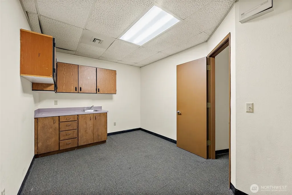 2025 Wheaton Way Bremerton WA 98310
