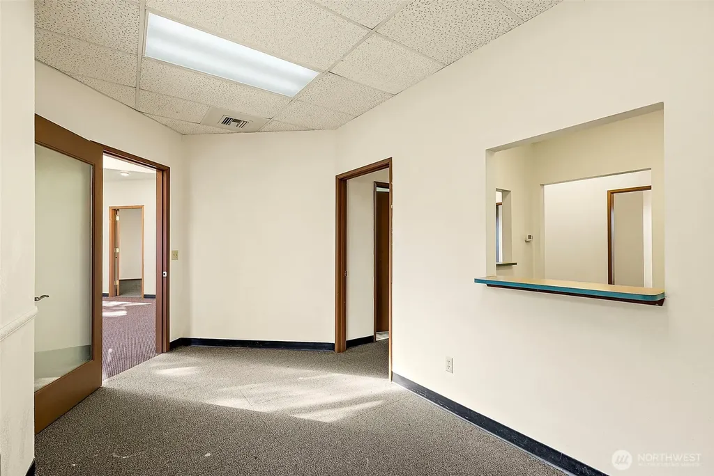 2025 Wheaton Way Bremerton WA 98310