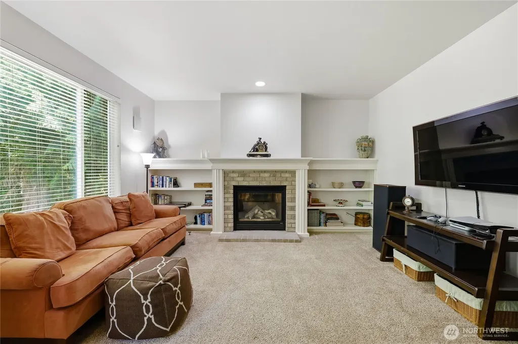14555 Kingscross Circle NW Silverdale WA 98383