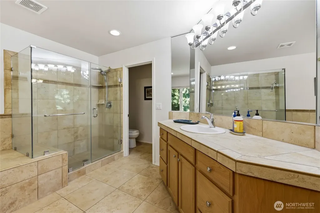14555 Kingscross Circle NW Silverdale WA 98383