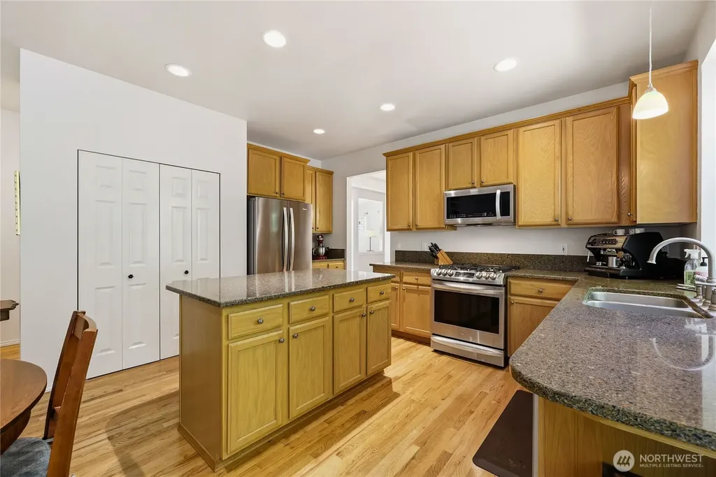14555 Kingscross Circle NW Silverdale WA 98383