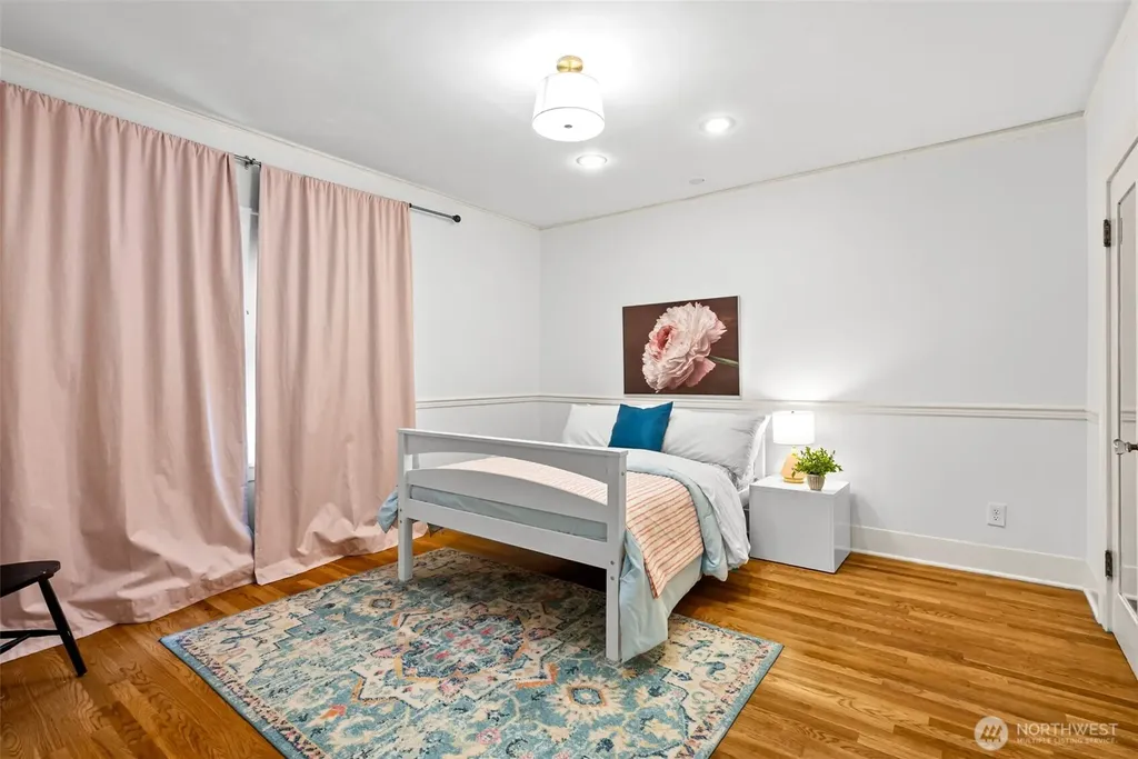 114 Queen Anne Drive Seattle WA 98109