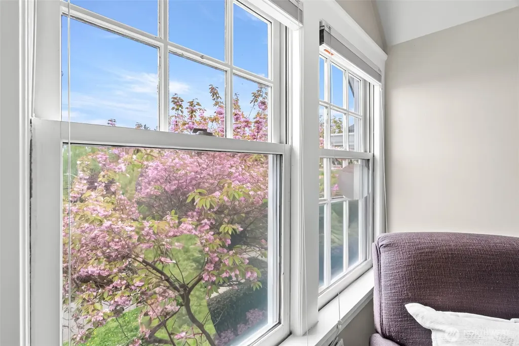 114 Queen Anne Drive Seattle WA 98109