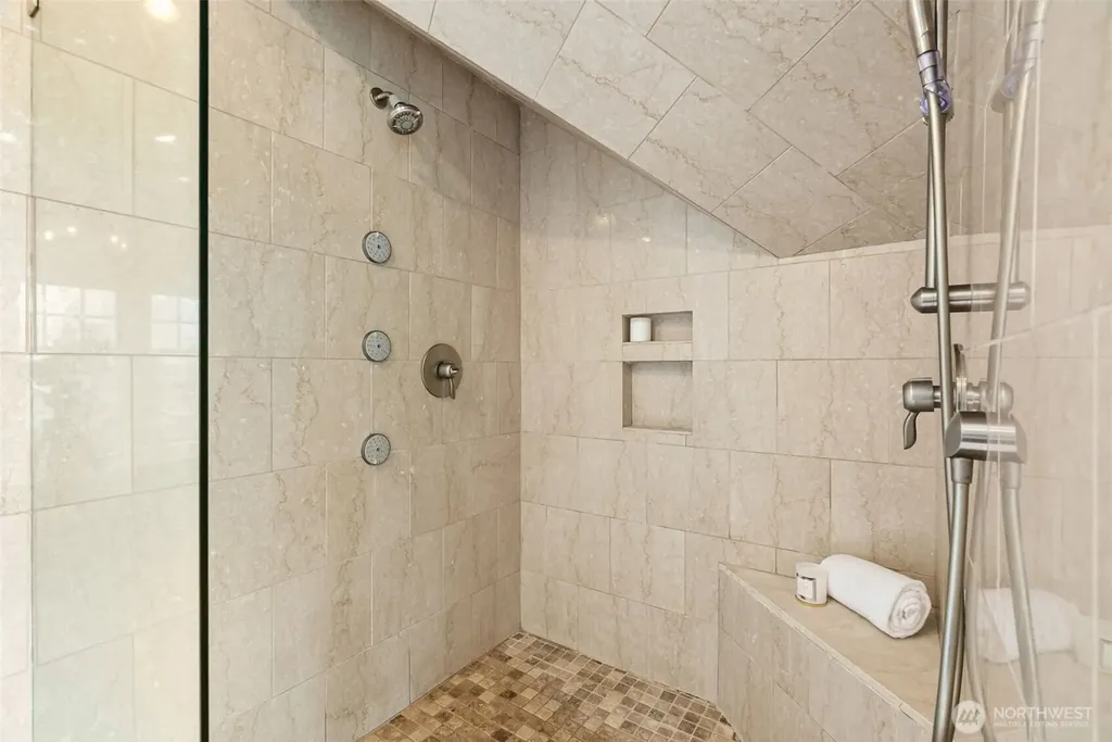 114 Queen Anne Drive Seattle WA 98109