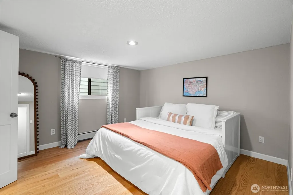 114 Queen Anne Drive Seattle WA 98109