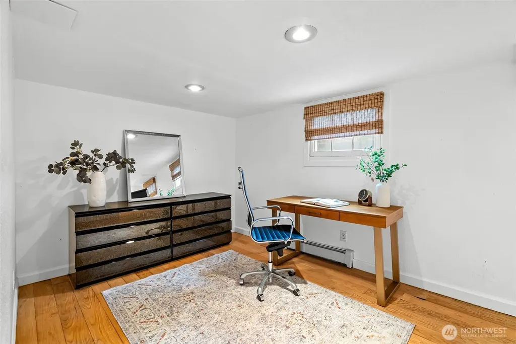 114 Queen Anne Drive Seattle WA 98109