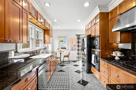 114 Queen Anne Drive Seattle WA 98109