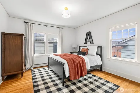 114 Queen Anne Drive Seattle WA 98109