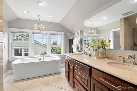 114 Queen Anne Drive Seattle WA 98109