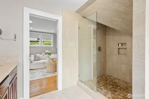 114 Queen Anne Drive Seattle WA 98109