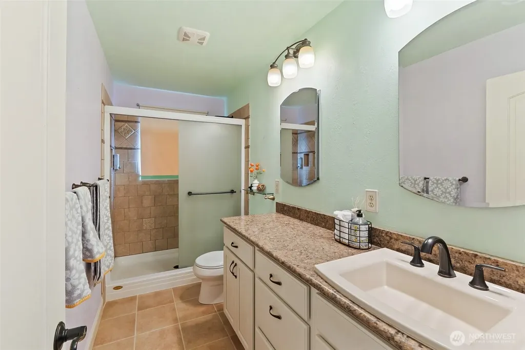 60 N Green Place East Wenatchee WA 98802