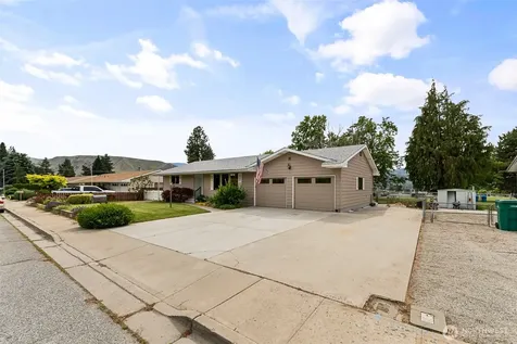 60 N Green Place East Wenatchee WA 98802