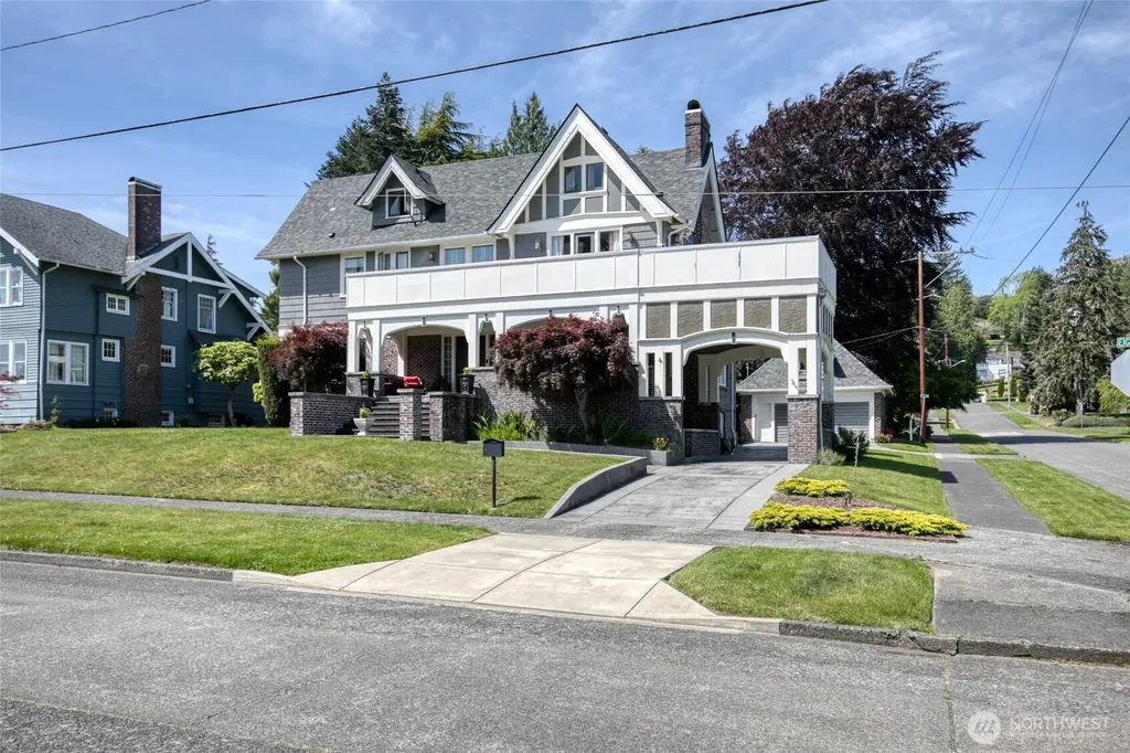 400 W 8th Aberdeen WA 98520