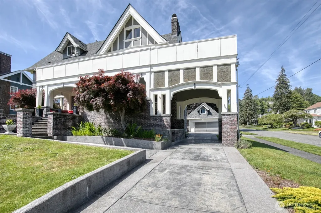 400 W 8th Aberdeen WA 98520