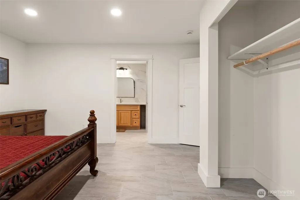 1363 E Crestview Drive Shelton WA 98584