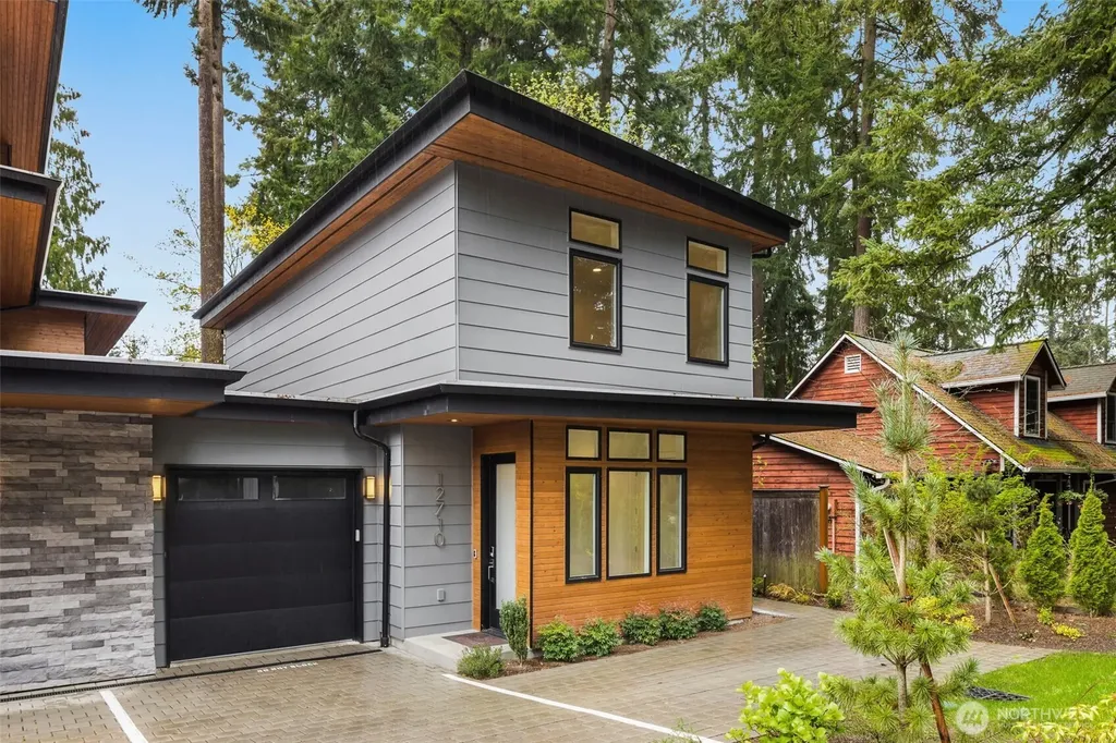 12710 NE 72nd Street Kirkland WA 98033