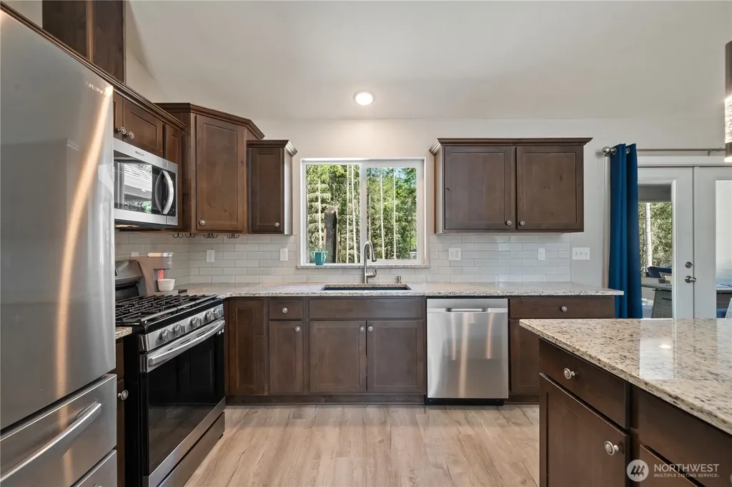 134 Lunderville Lane Port Angeles WA 98362