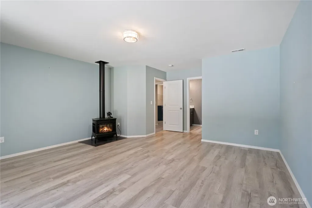 134 Lunderville Lane Port Angeles WA 98362