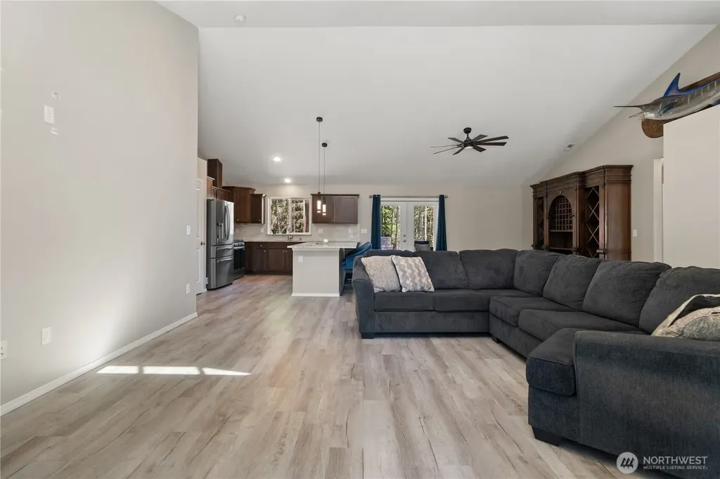 134 Lunderville Lane Port Angeles WA 98362