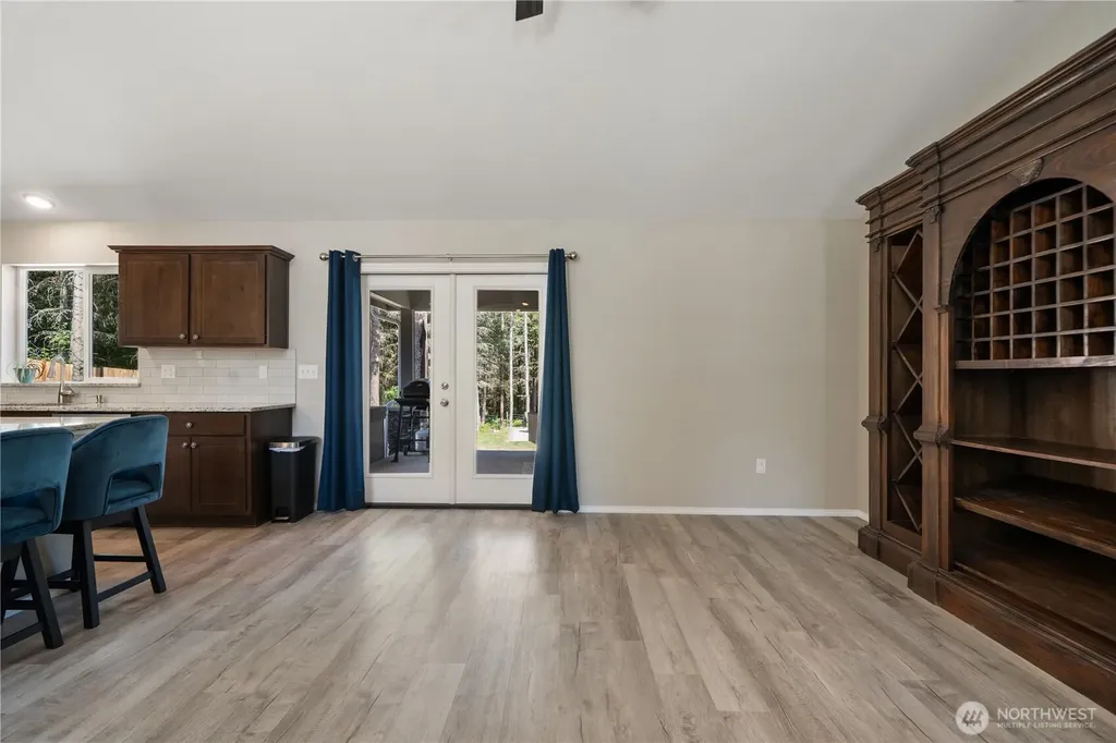 134 Lunderville Lane Port Angeles WA 98362