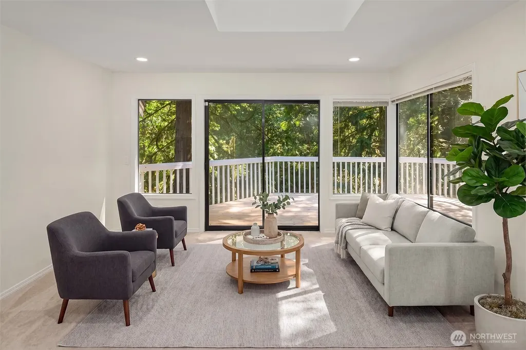 2815 NW Pine Cone Drive Issaquah WA 98027