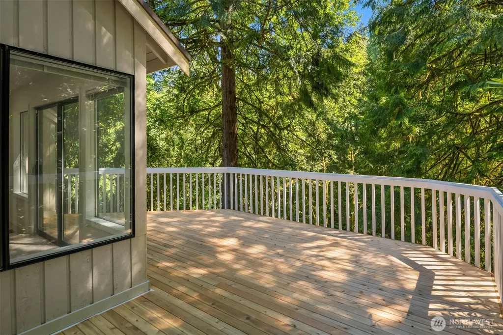 2815 NW Pine Cone Drive Issaquah WA 98027