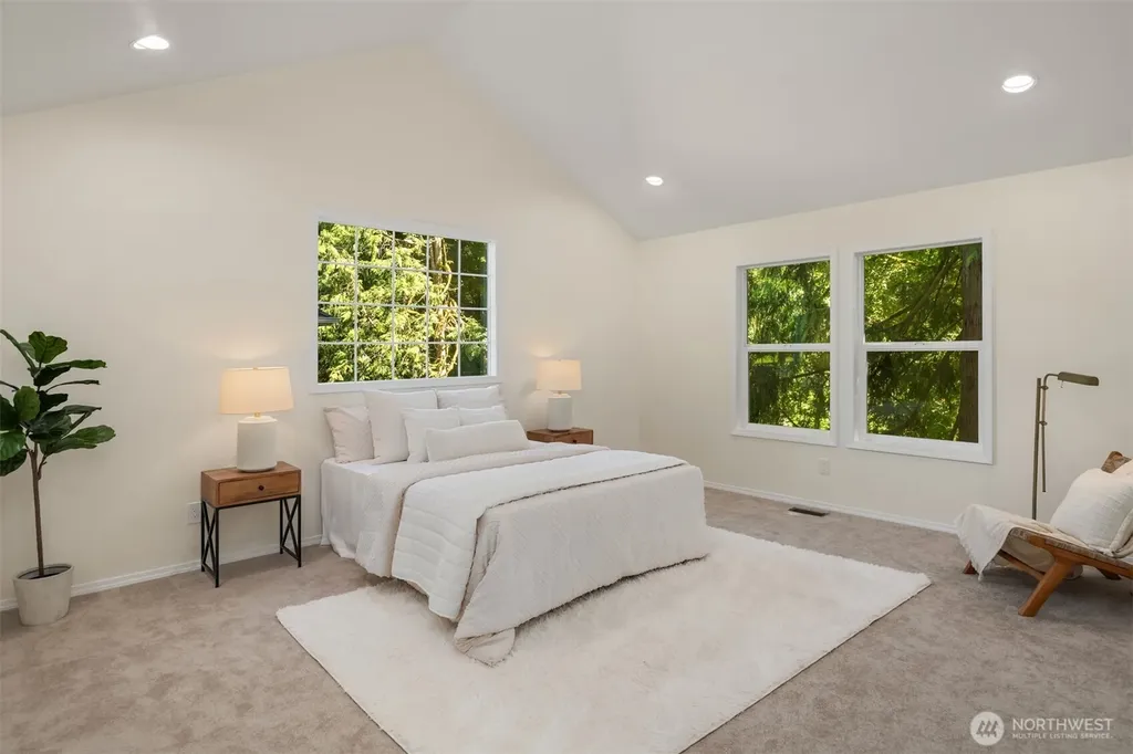 2815 NW Pine Cone Drive Issaquah WA 98027
