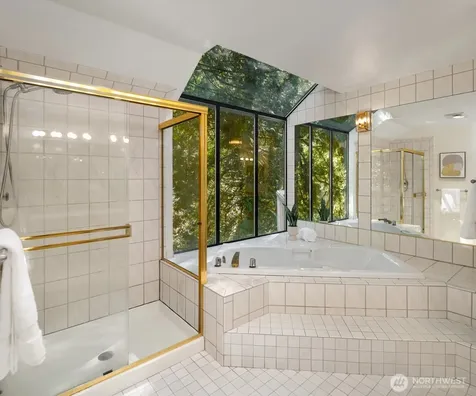 2815 NW Pine Cone Drive Issaquah WA 98027