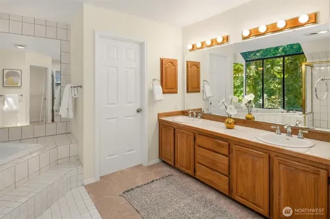 2815 NW Pine Cone Drive Issaquah WA 98027