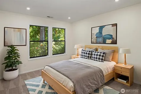 2815 NW Pine Cone Drive Issaquah WA 98027